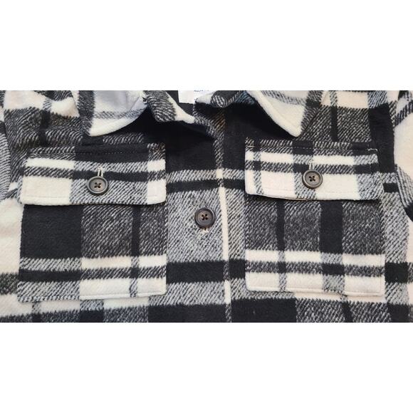 Old Navy Shacket Girls XL (14-16) Black White Soft Textured Plaid Button Front - Picture 3 of 8